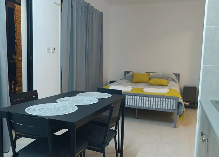 Sea-side Centre ラルナカ